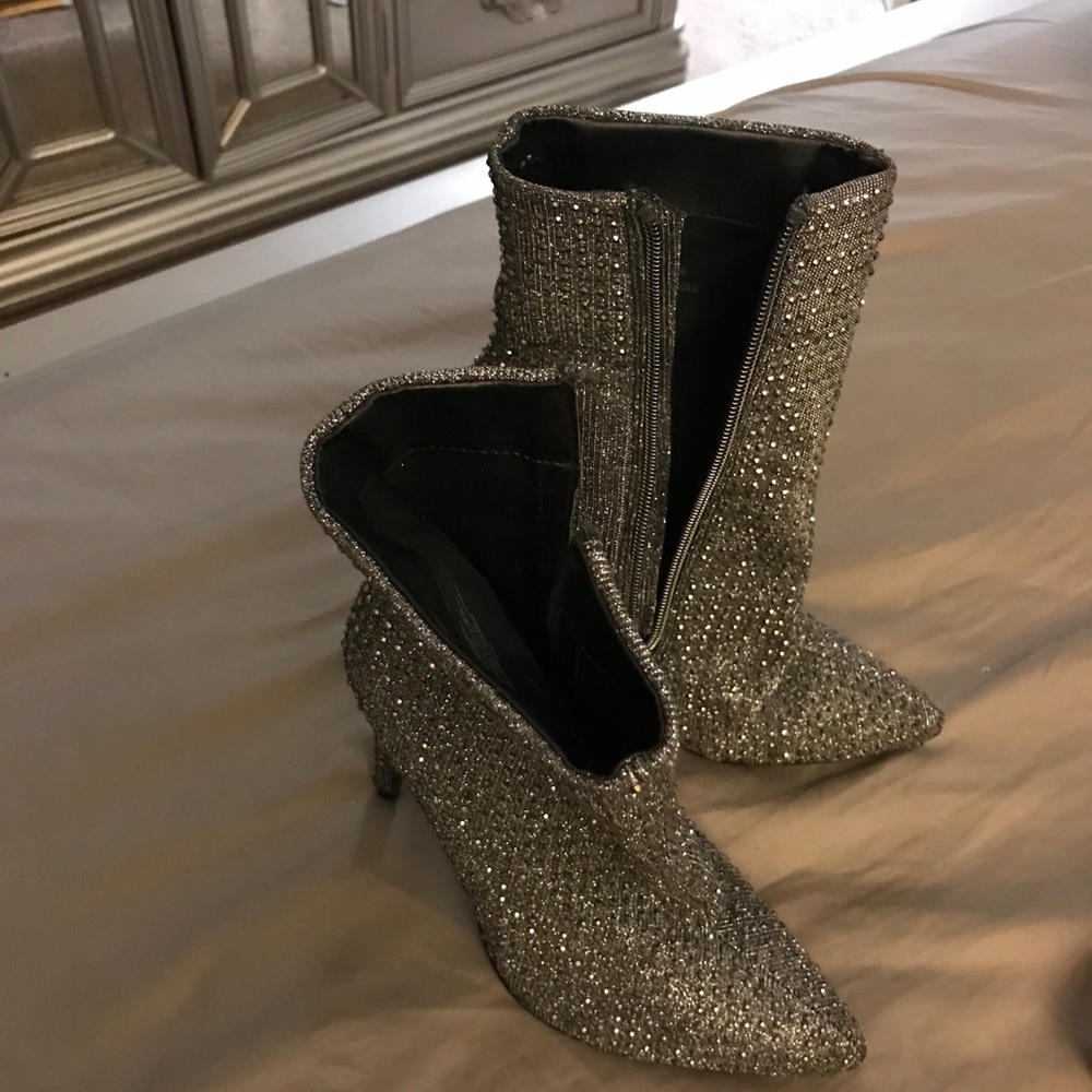 Boots - Picture 3 of 3